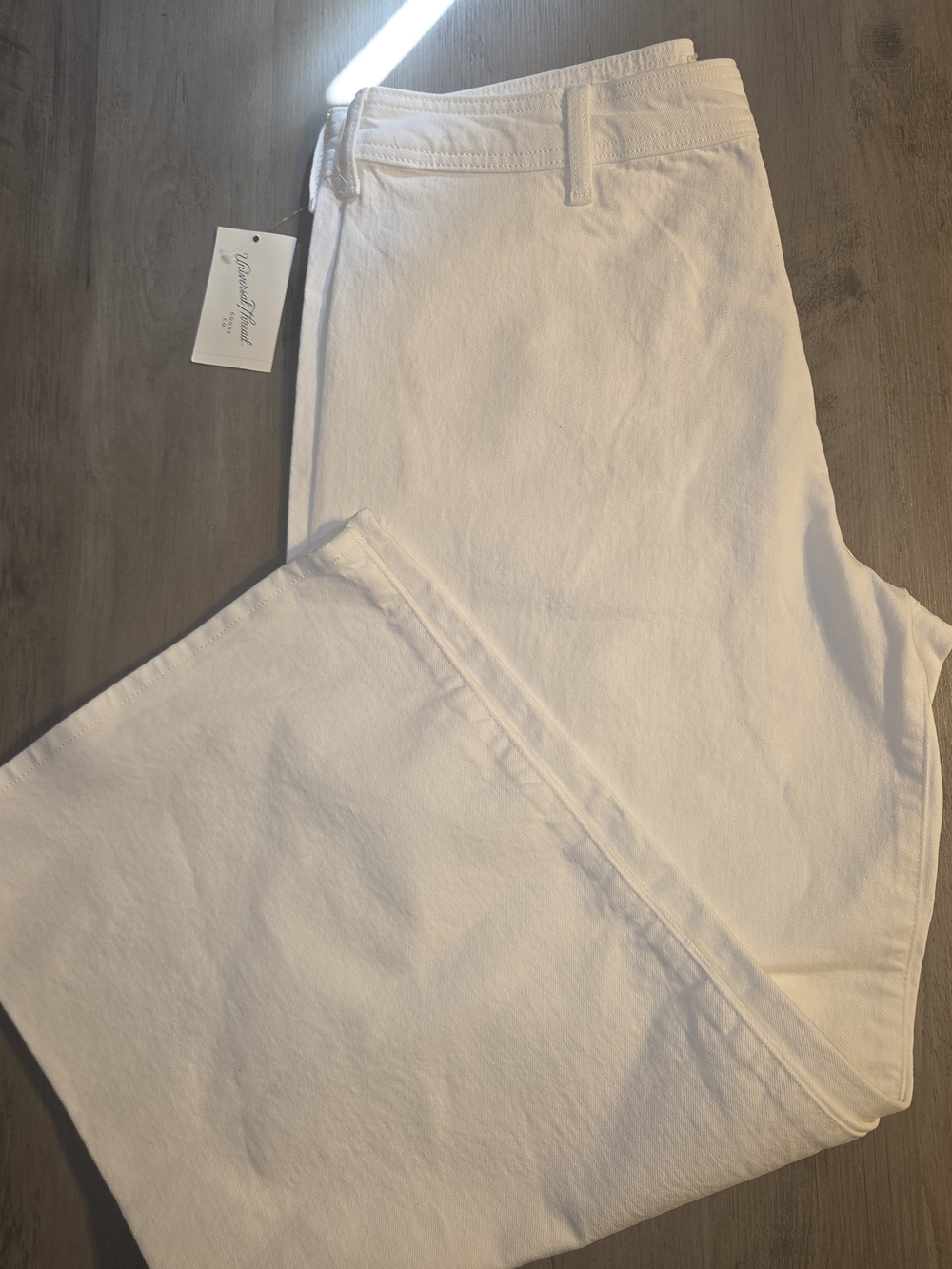 Universal Thread White Wide-Leg High-Rise Jeans